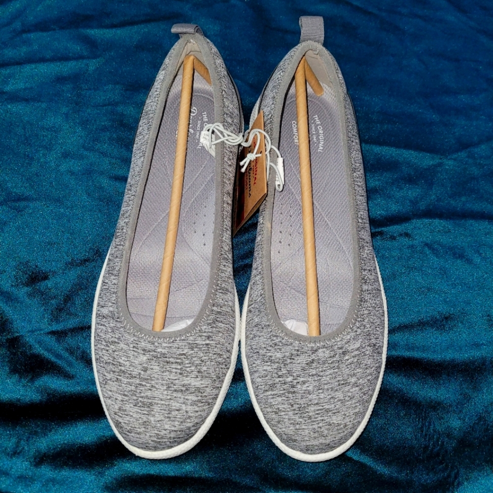 Dearfoams Memory Foam Walking Flats